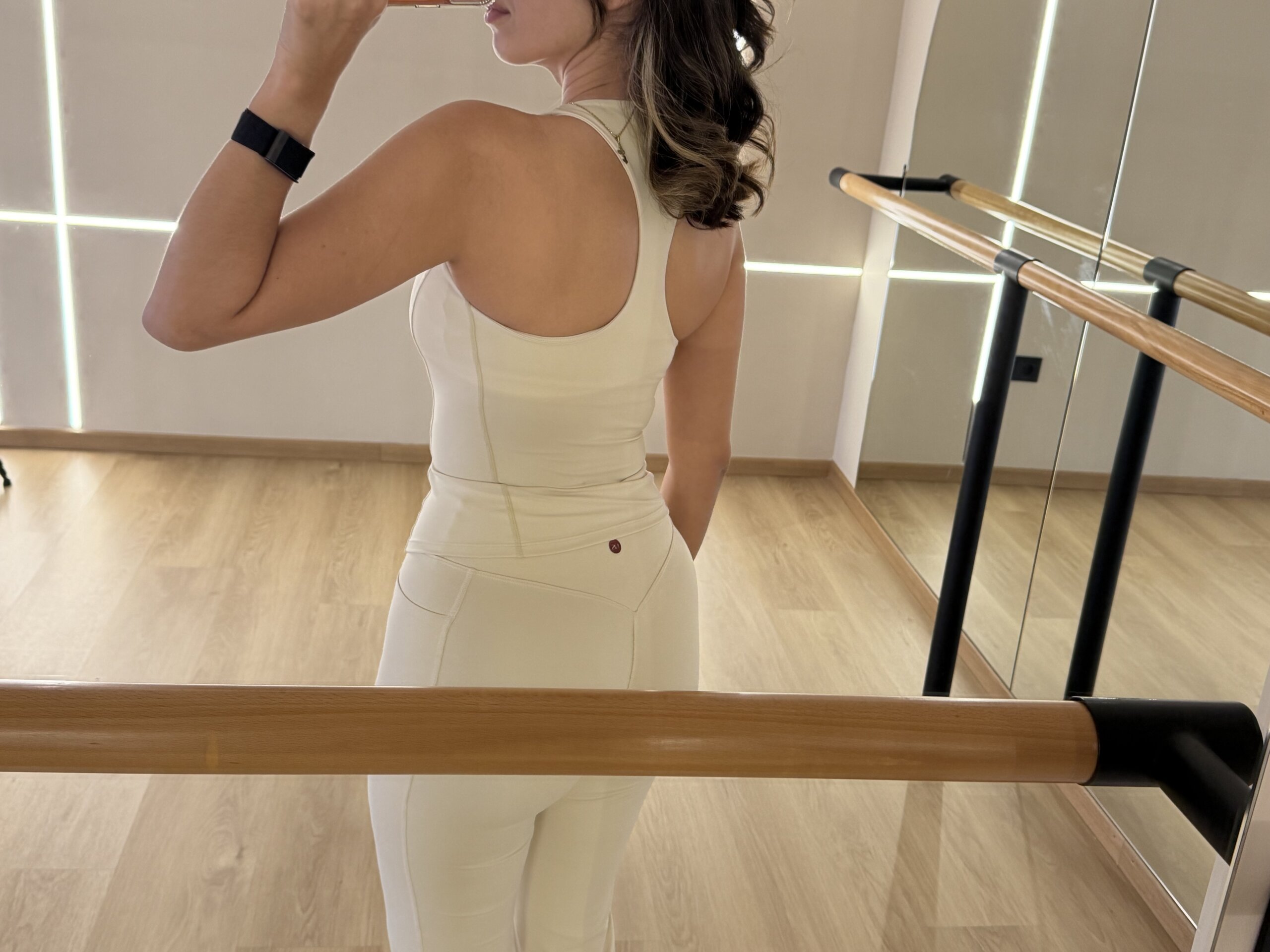 Contour Tank - Image 3